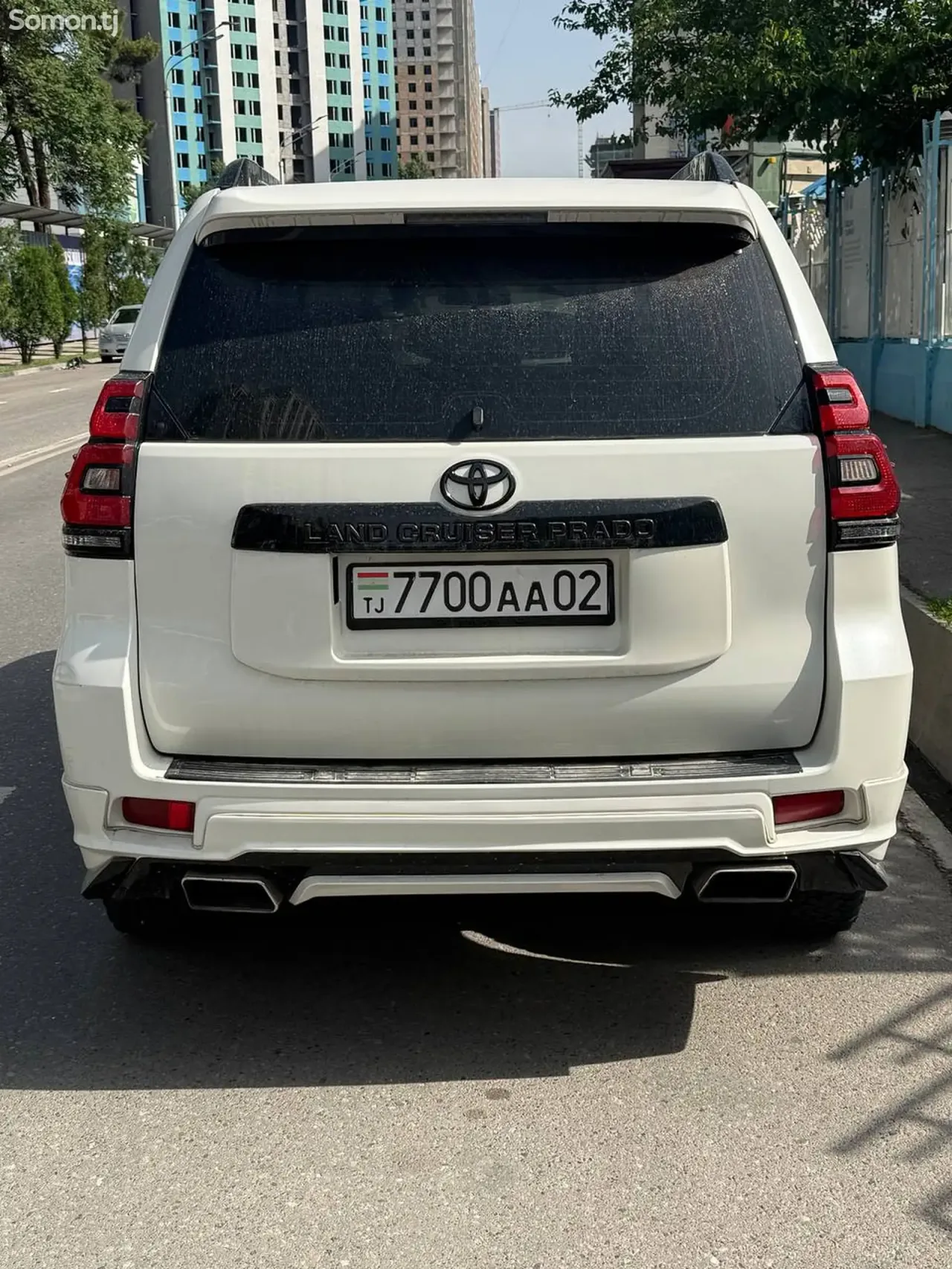 Toyota Land Cruiser Prado 2012 · 2.7 AT