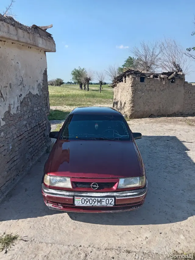 Opel Vectra A 1993 · MT
