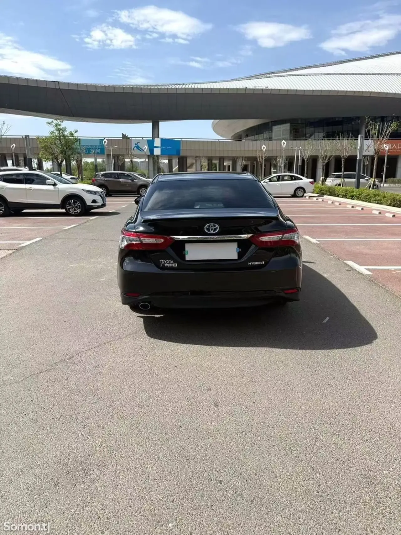 Toyota Camry 2018 · 2.5 AT