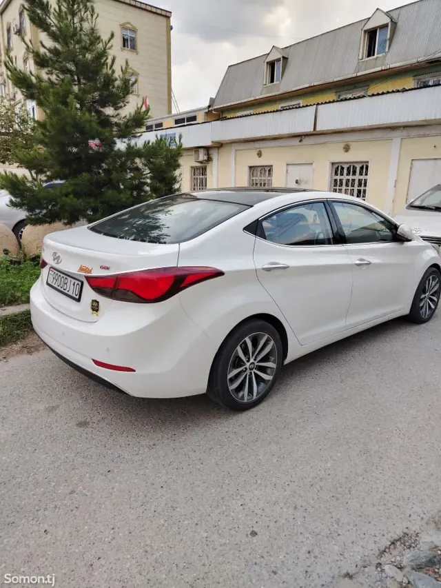 Hyundai Avante 2014 · 1.6 AT