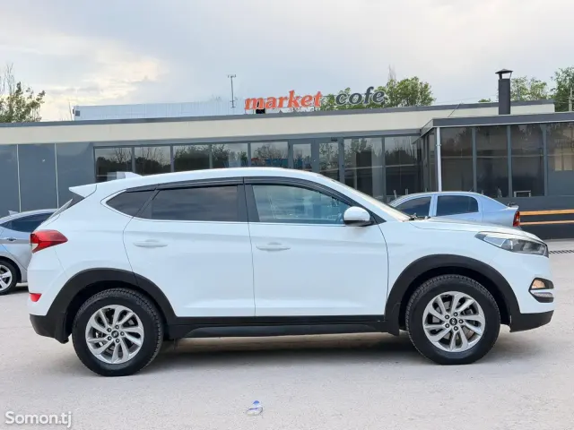 Hyundai Tucson 2018 · 2.0 AT