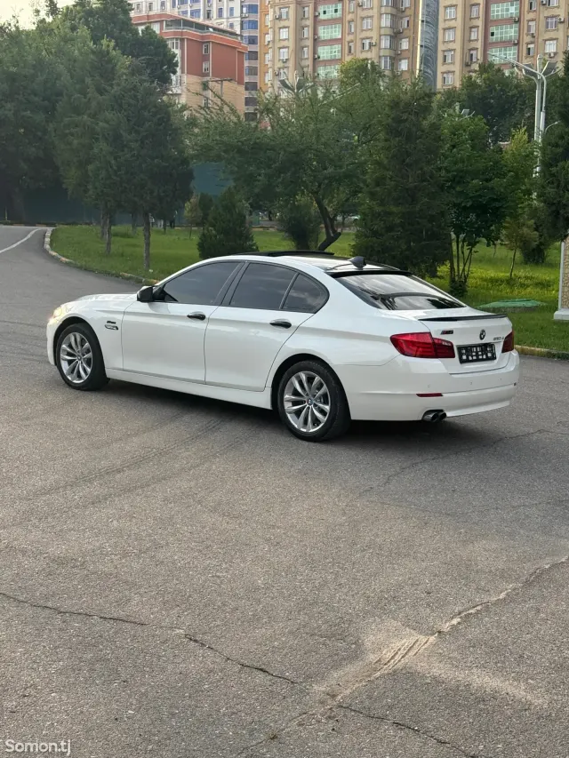 BMW 5 series 2011 · 2.0 AT