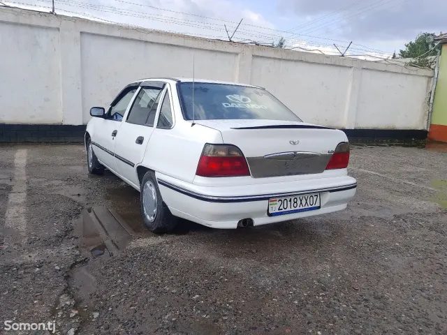 Daewoo Nexia 1996 · 1.6 MT