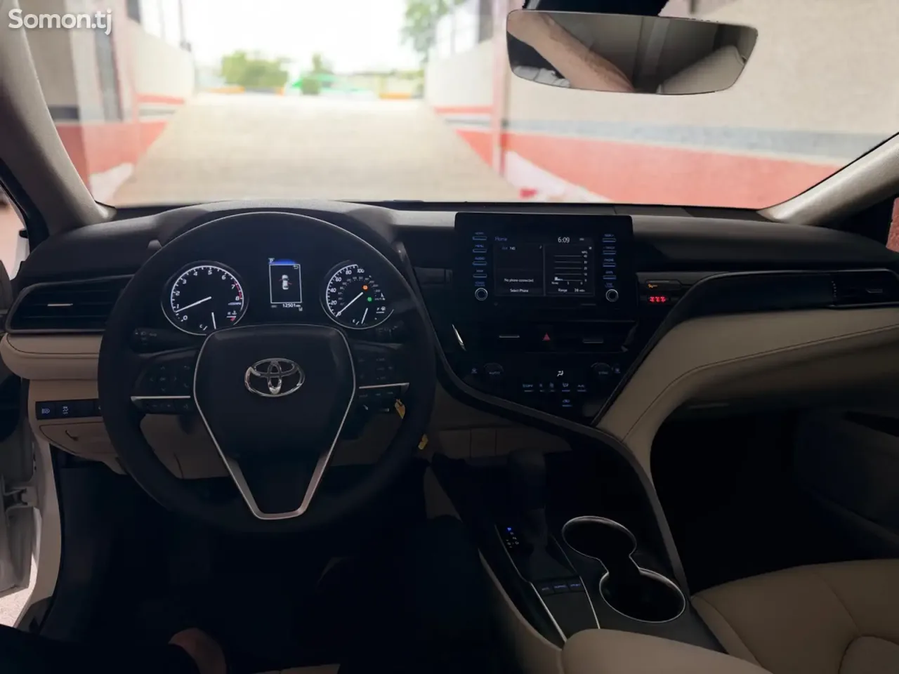 Toyota Camry 2024 · 2.5 AT