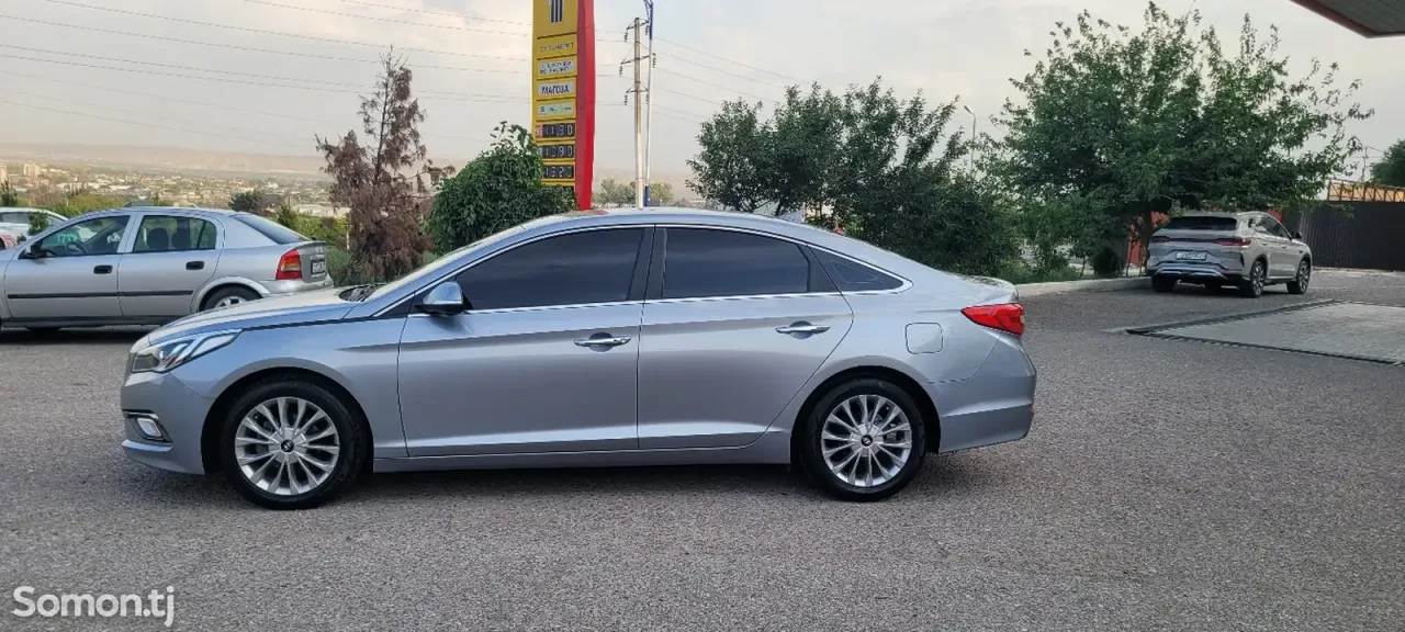 Hyundai Sonata 2014 · 2.0 AT