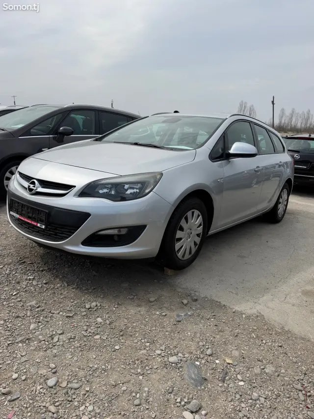 Opel Astra J 2014 · 1.6 MT