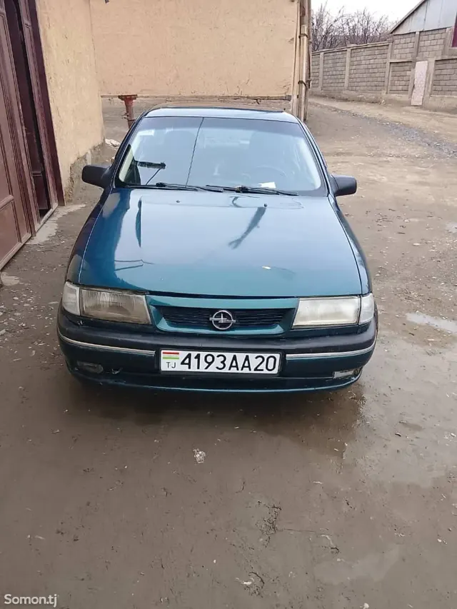 Opel Vectra A 1995 · 1.8 MT