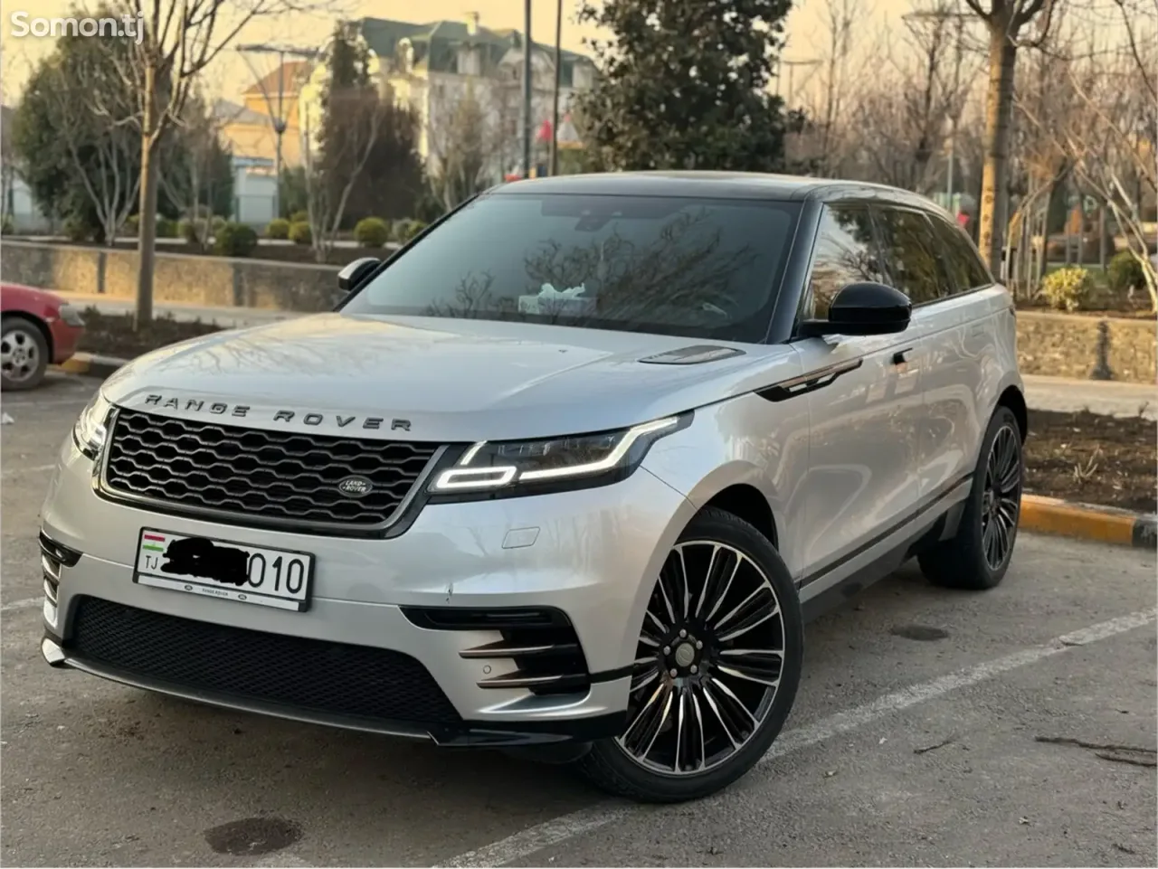 Land Rover Range Rover Velar 2021 · 3.0 AT
