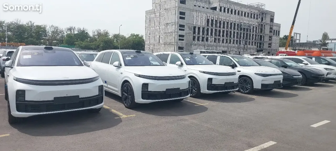 Li Auto (Lixiang) L9 2025 · 2.1 AMT
