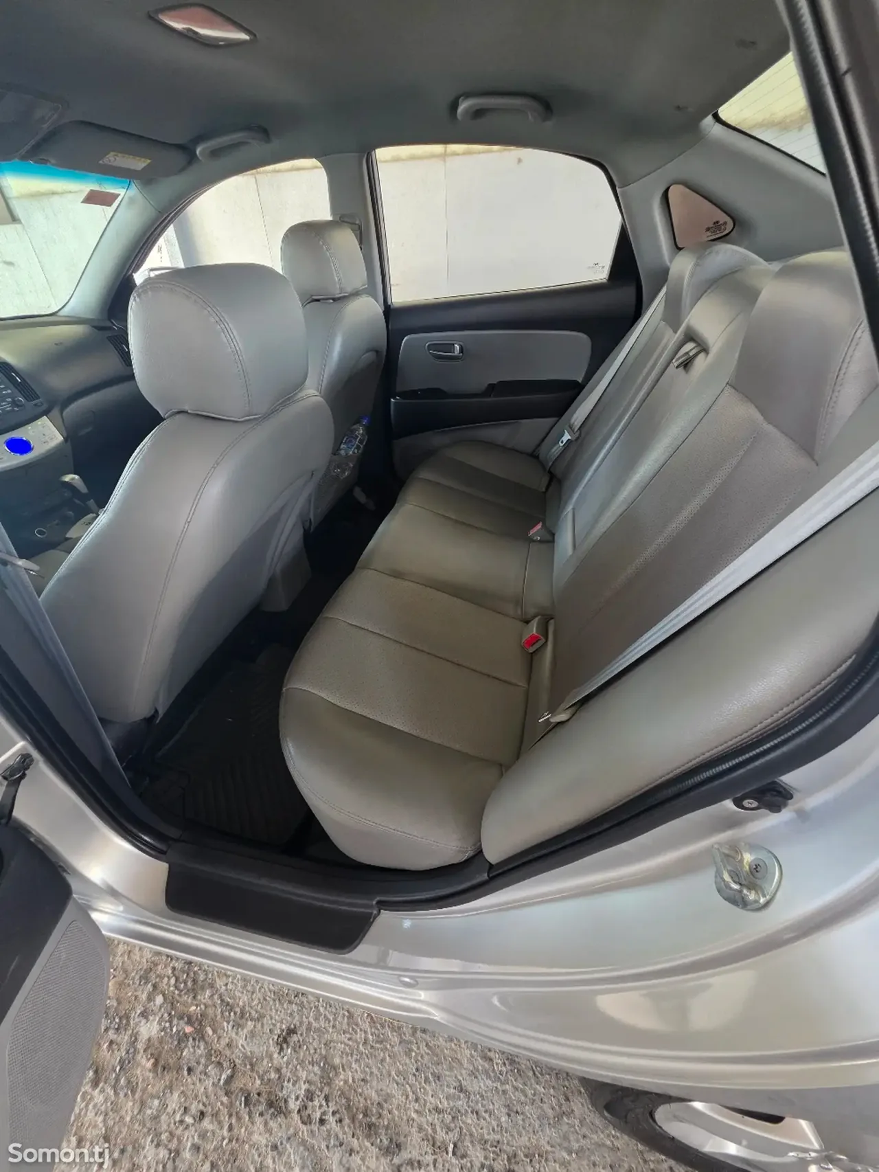 Hyundai Avante 2009 · 1.6 AT
