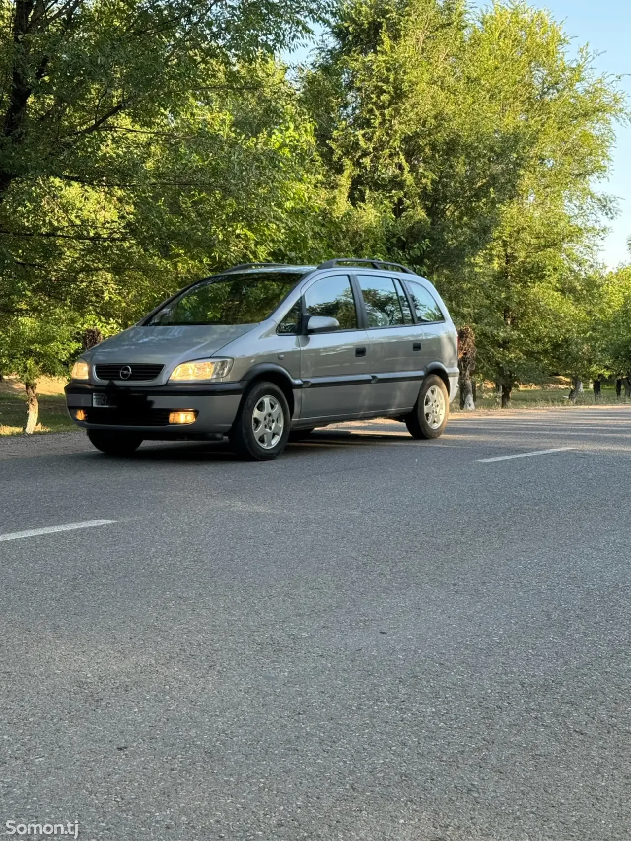 Opel Zafira 2000 · 1.8 MT