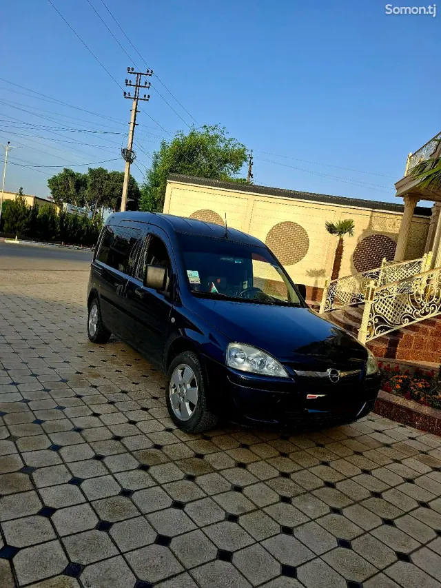 Opel Combo 2007 · 1.7 MT