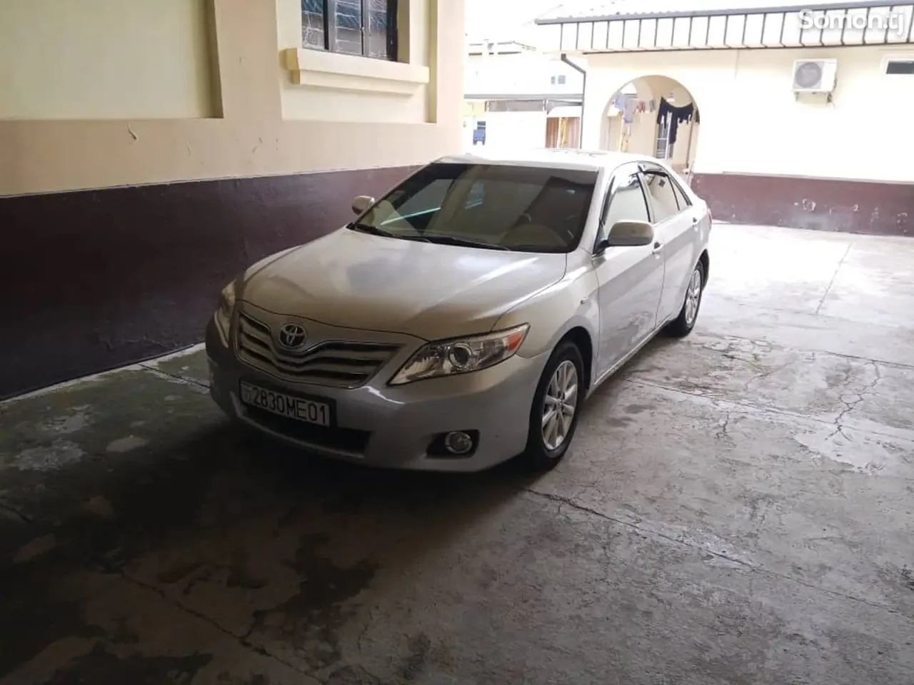 Toyota Camry 2010 · 2.4 AT