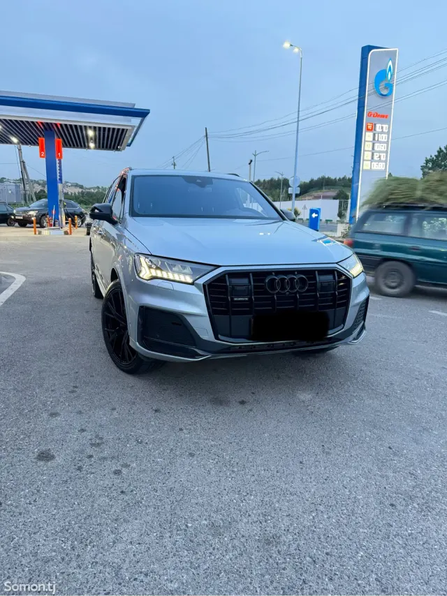Audi Q7 2023 · 3.0 AT