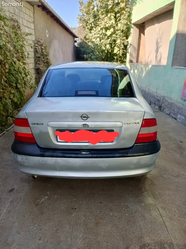 Opel Vectra B 1997 · 1.6 MT