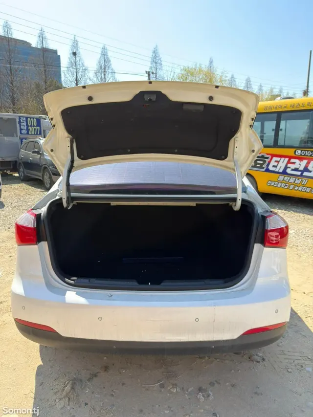 Kia K3 2014 · 1.6 AT