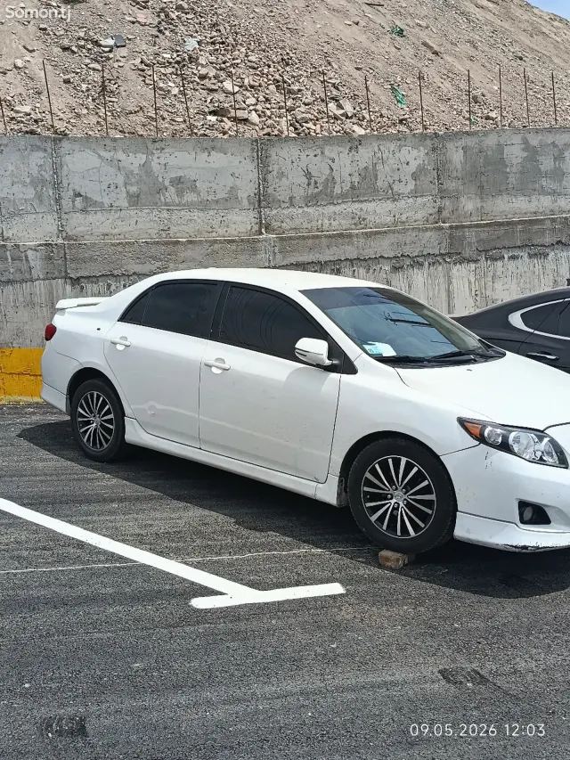 Toyota Alphard 2010 · 1.8 AT