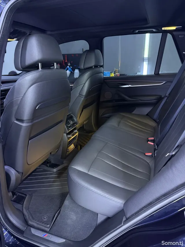 BMW X5 2016 · 4.0 AT