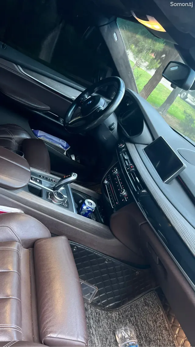 BMW X5 M 2016 · 4.4 AT