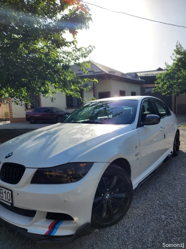 BMW 3 series 2010 · 2.0 AT