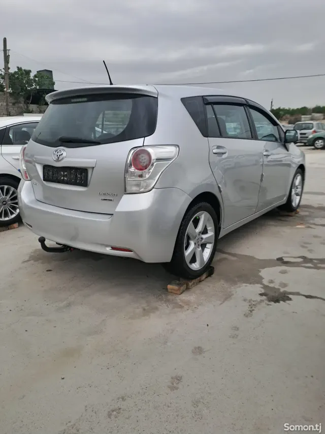 Toyota Verso 2009 · 2.2 AT