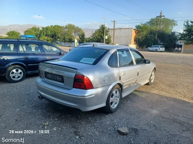 Opel Vectra B 2000 · 1.6 MT