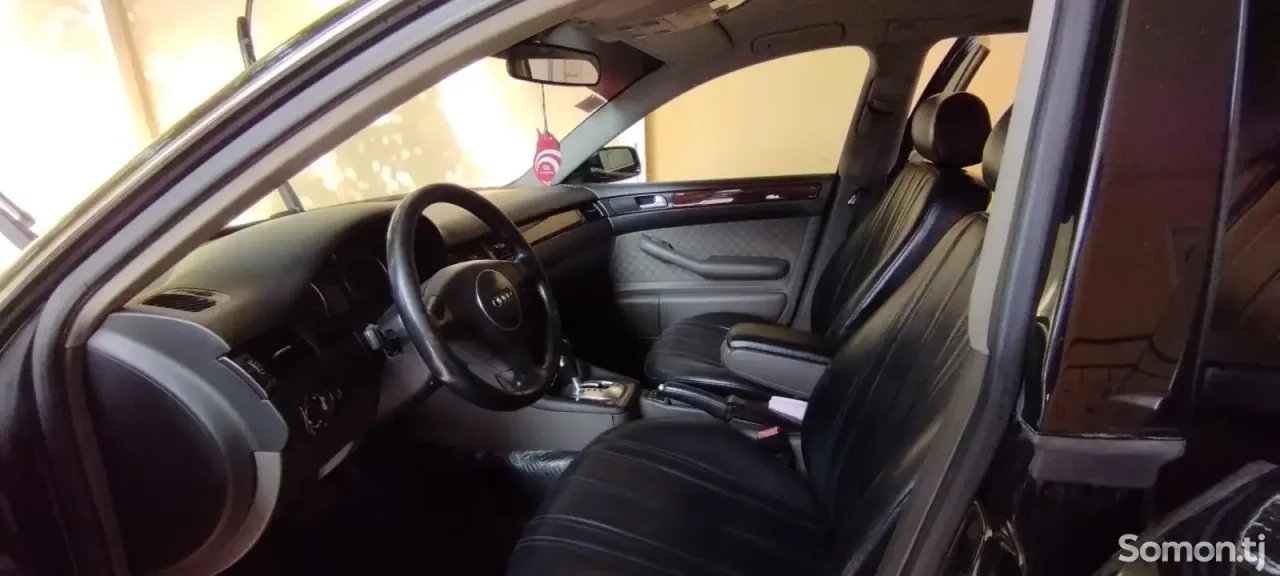 Audi A6 2002 · 2.4 AT