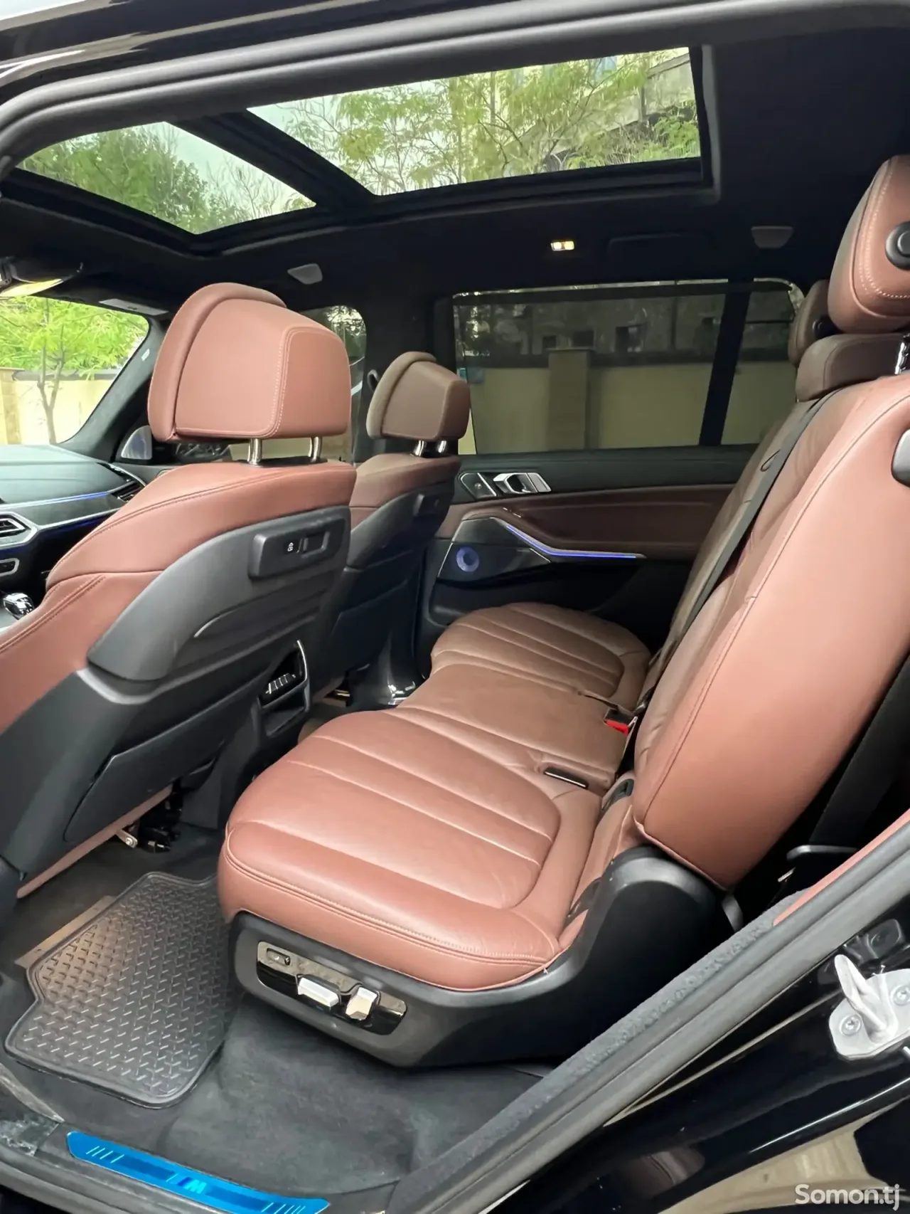 BMW X7 2021 · 4.4 AT