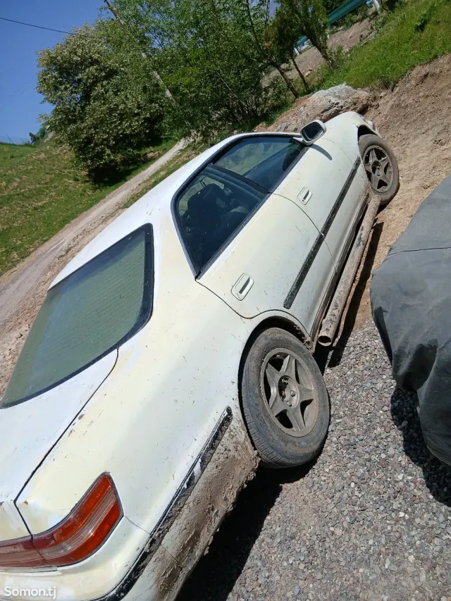 Toyota Mark II 1992 · 2.2 AT