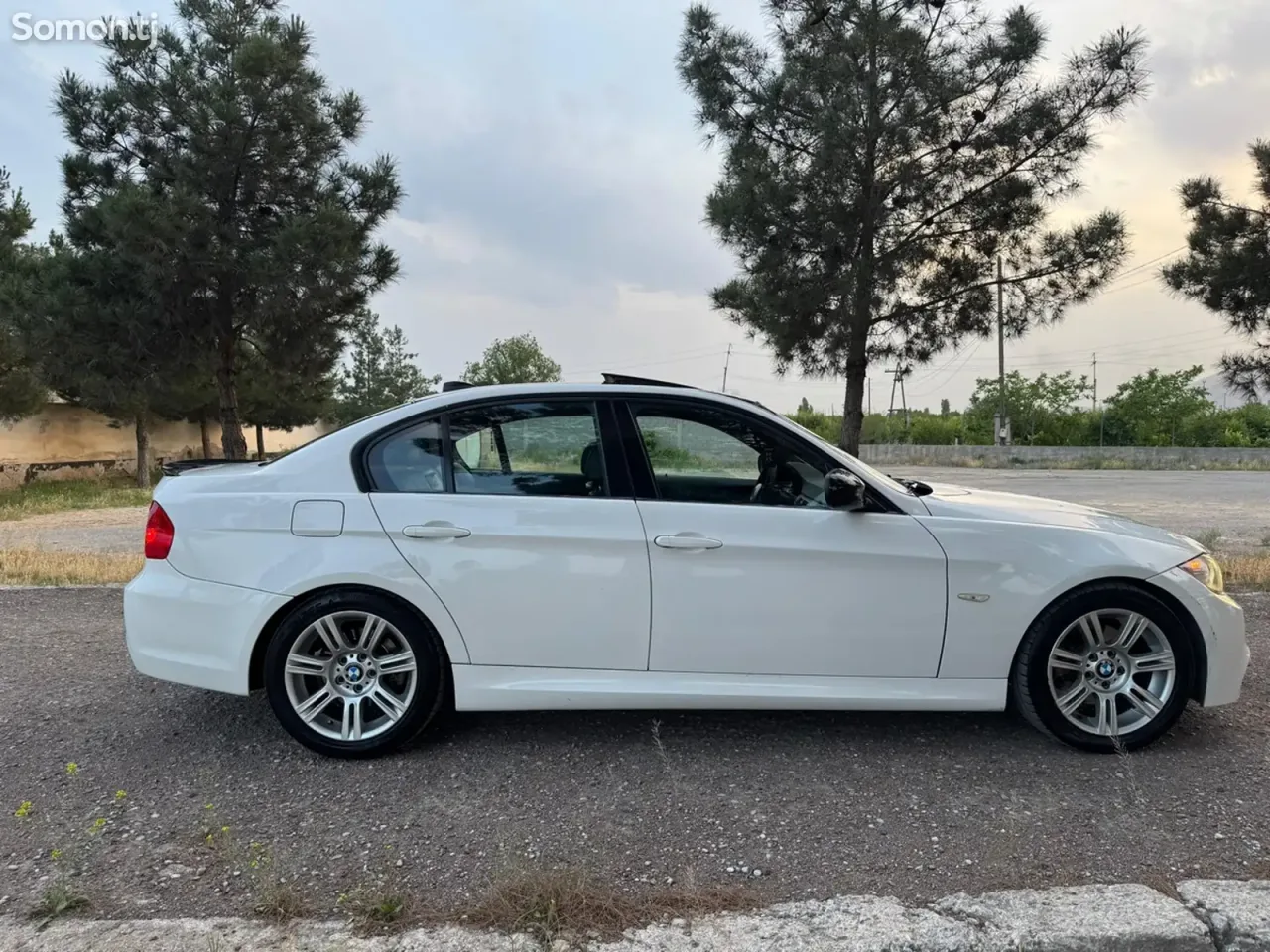 BMW 3 series 2010 · 2.0 AT