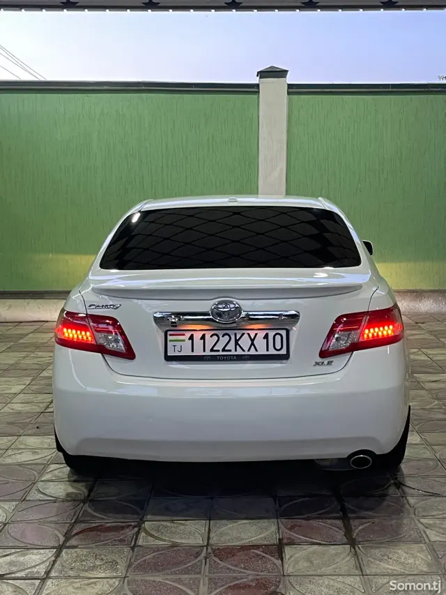 Toyota Camry 2010 · 2.5 AT