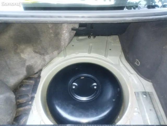 Opel Vectra B 1996 · 1.6 MT