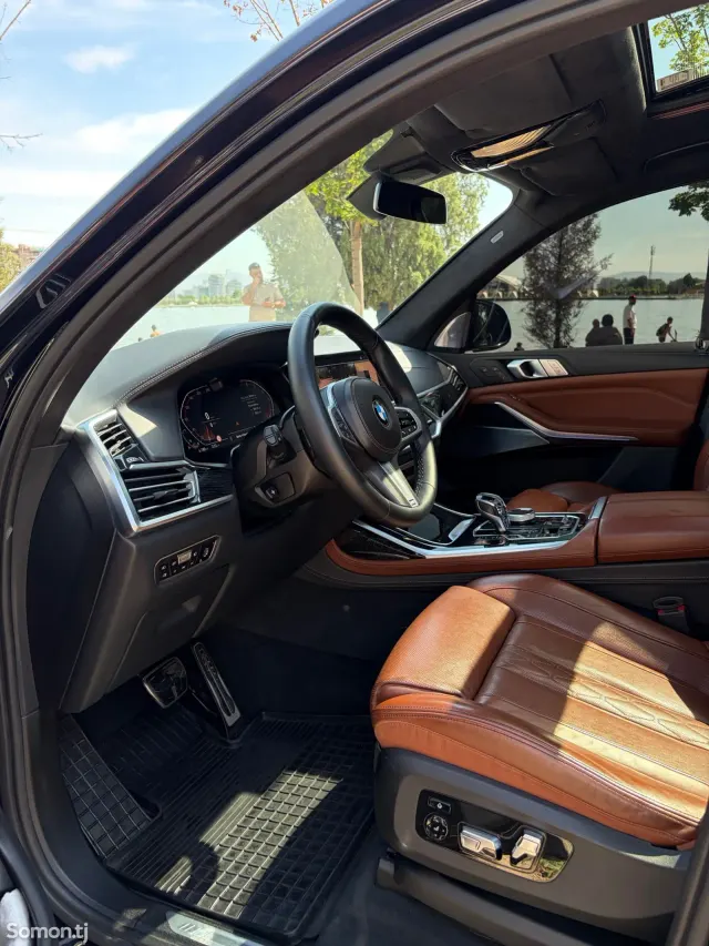 BMW X7 2020 · 3.0 AT