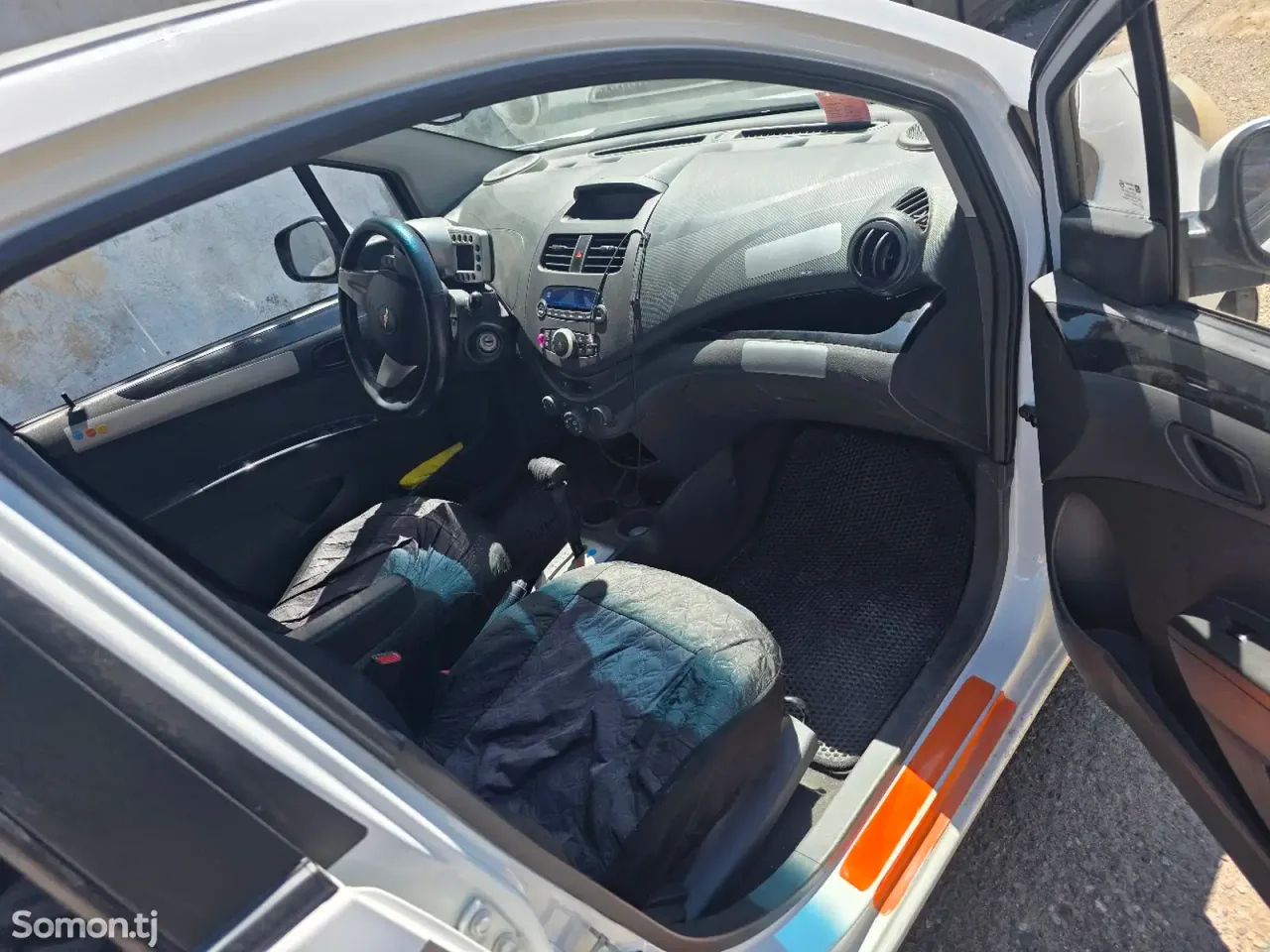Chevrolet Spark 2012 · 1.1 AT