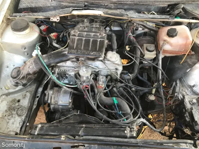 Volkswagen Golf 1989 · 1.8 MT