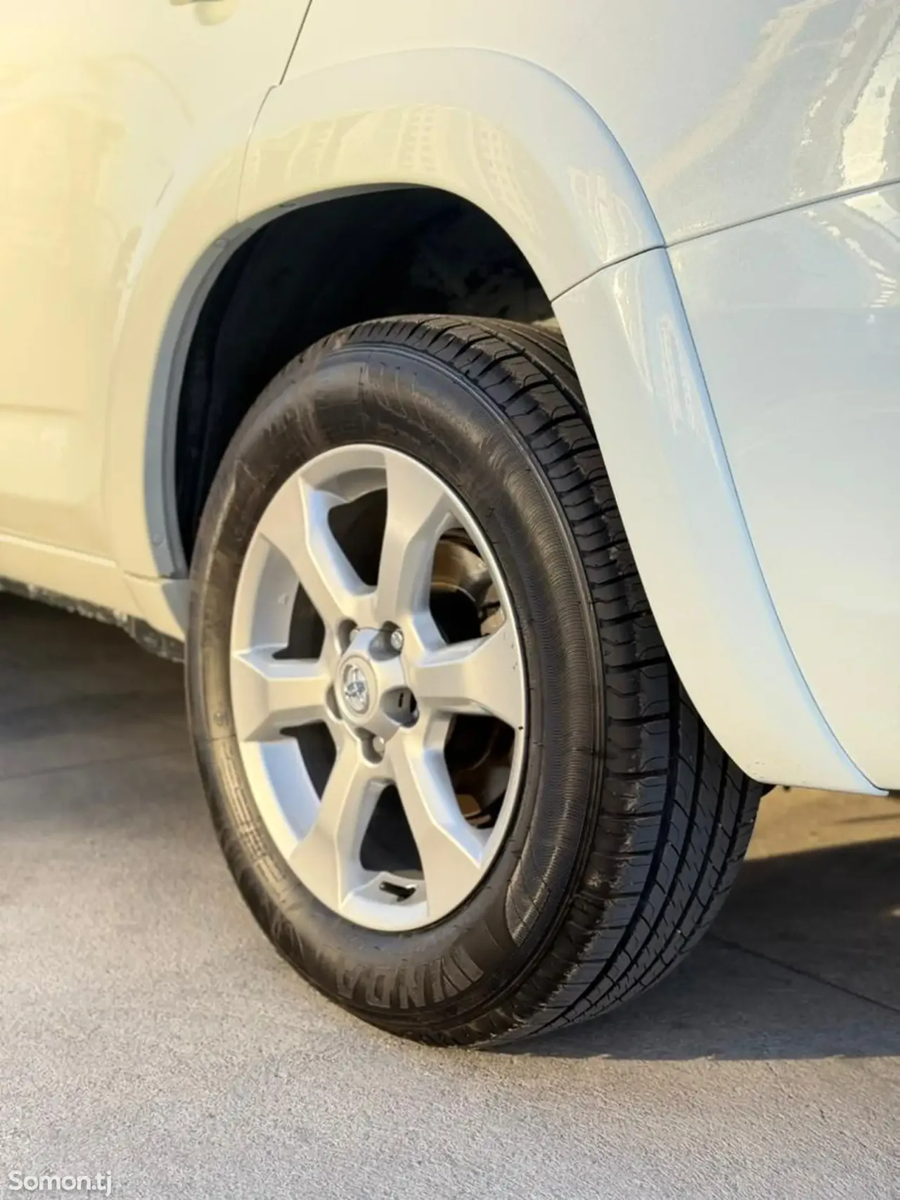 Toyota RAV 4 2011 · 2.5 AT