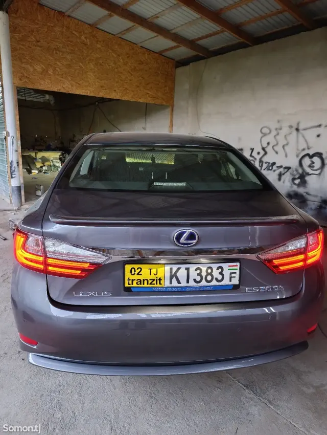Lexus ES series 2016 · 3.0 AT