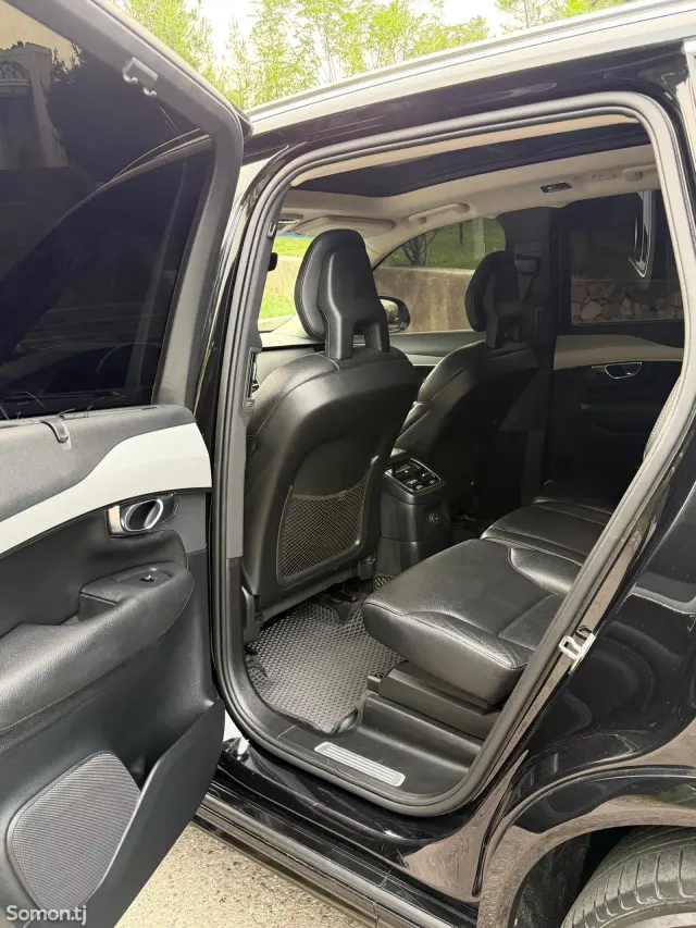 Volvo XC90 2023 · 2.4 AT