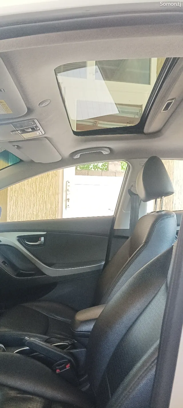Hyundai Avante 2014 · 1.6 AT
