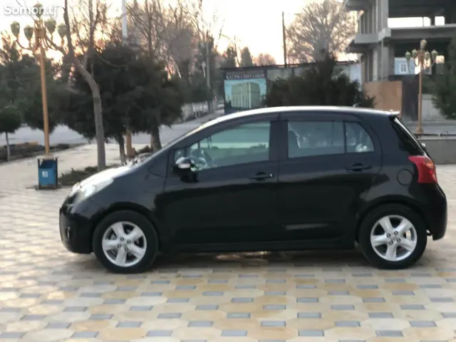 Toyota Vitz 2008 · 1.3 AT