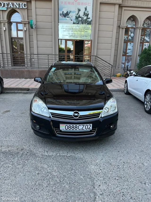 Opel Astra H 2007 · 1.6 MT