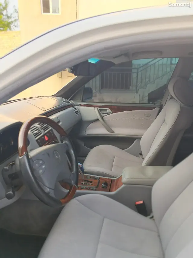 Mercedes-Benz E class 2001 · 3.2 AT