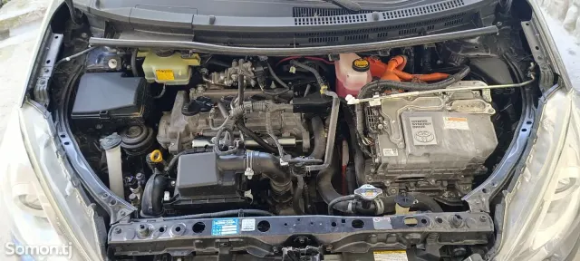Toyota Aqua 2015 · 1.5 AT