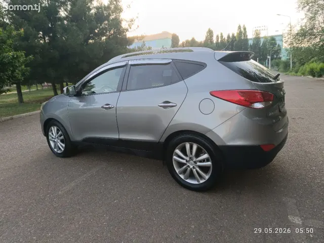 Hyundai Tucson 2010 · 2.0 AT