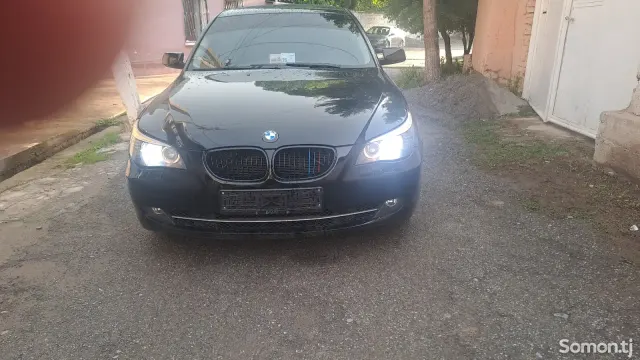 BMW 5 series 2010 · 3.0 AT