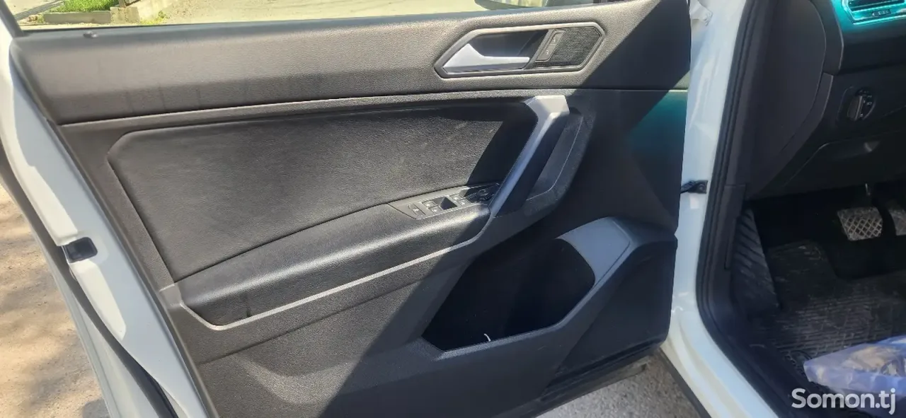 Volkswagen Tiguan 2021 · 2.0 AT