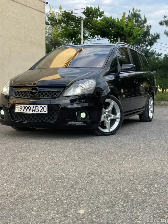 Opel Zafira 2007 · 2.0 MT