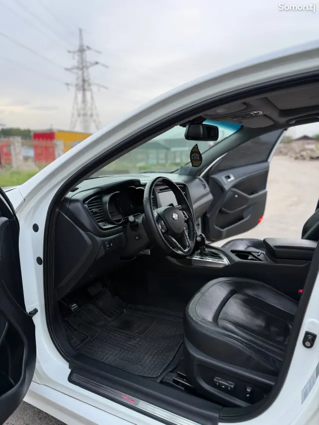 Kia K5 2012 · 2.5 AT