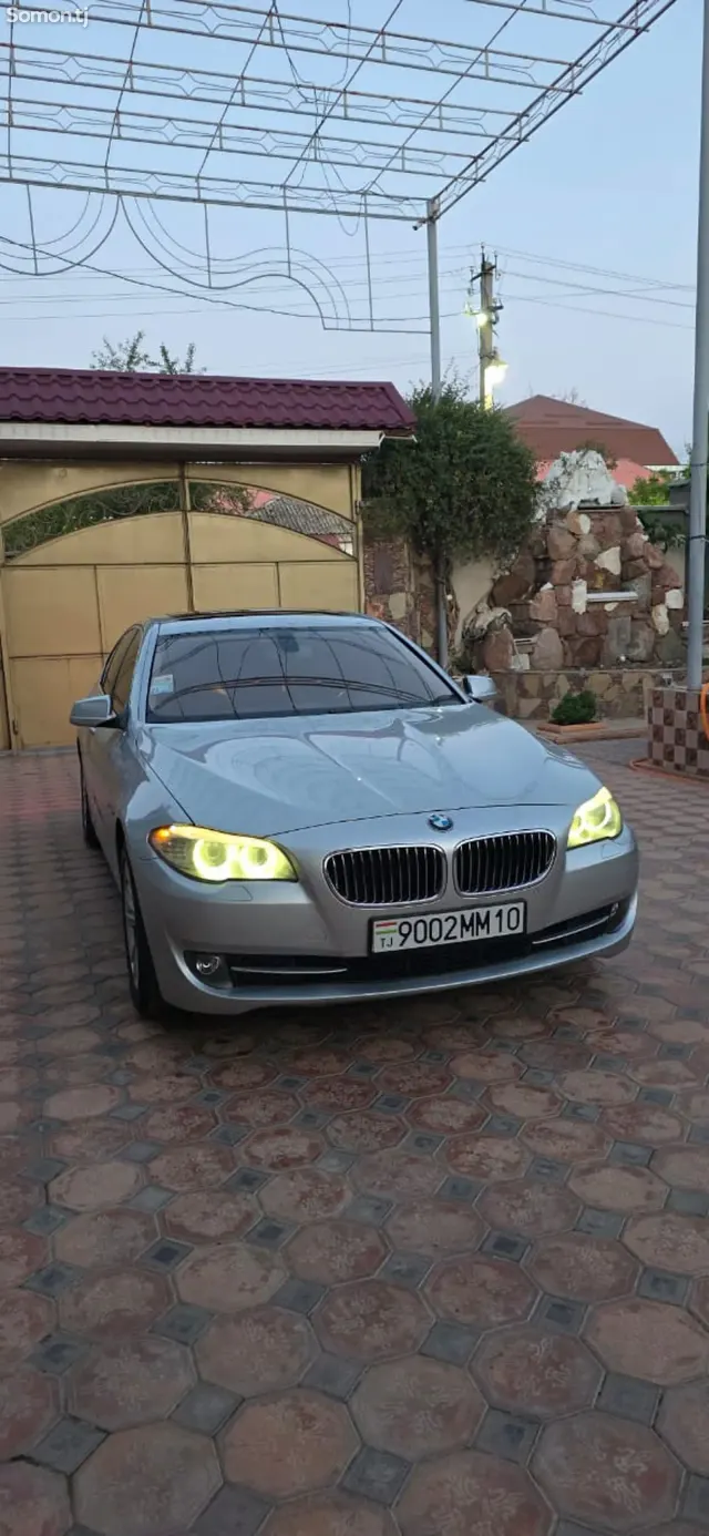 BMW M5 2012 · 2.2 AT