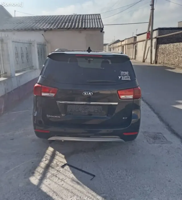 Kia Carnival 2014 · 3.3 AT